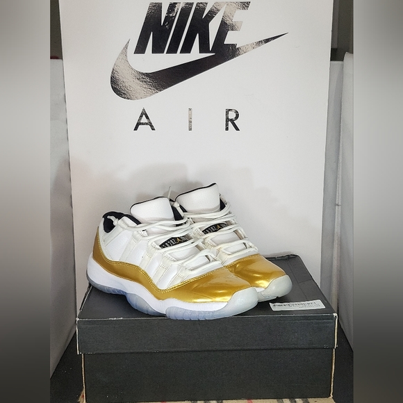 Size Jordan 11 Retro Low Closing Ceremony men